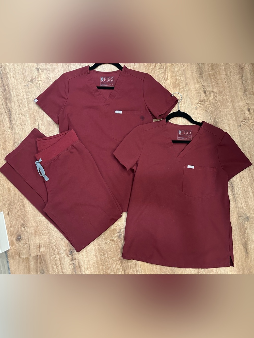 Figs Scrub Set in Burgundy
